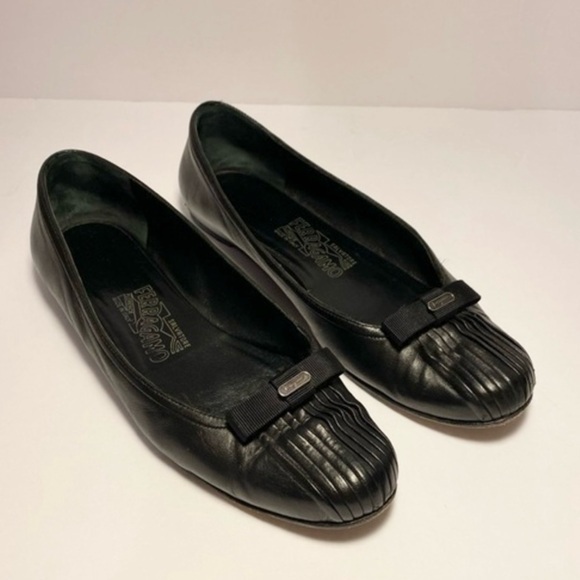 Salvatore Ferragamo Shoes - Salvatore Ferragamo leather flats